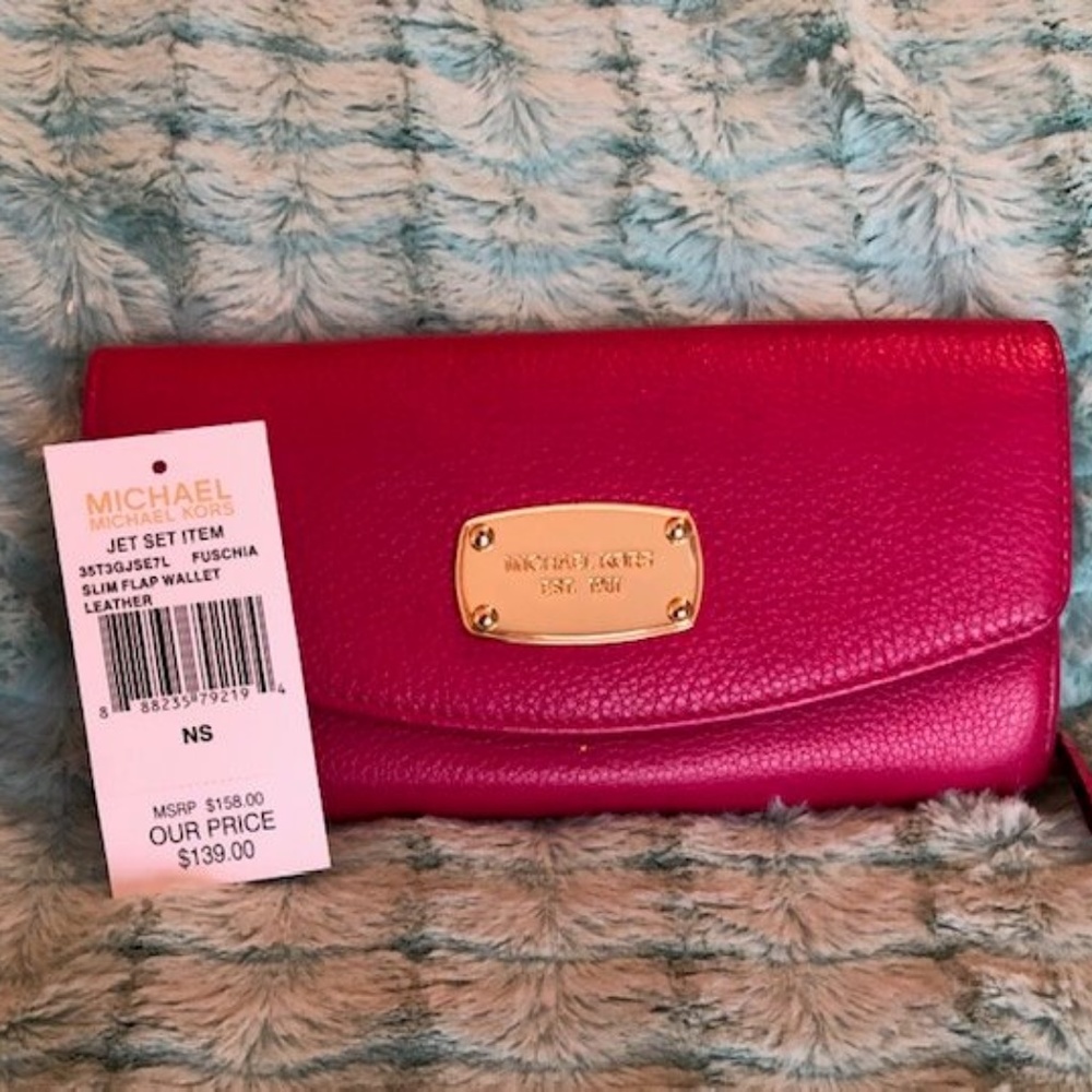 Michael Kors Slim Flap Wallet